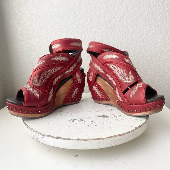 Lane Boots LEXINGTON Womens Red Wedges 6 Western Sandals Cowgirl Wooden Heels - Picture 7 of 11